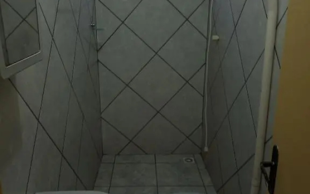 Apartamento com churrasqueira, ótima localização.