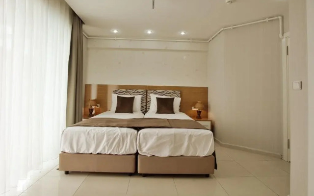 Kinali Hotel