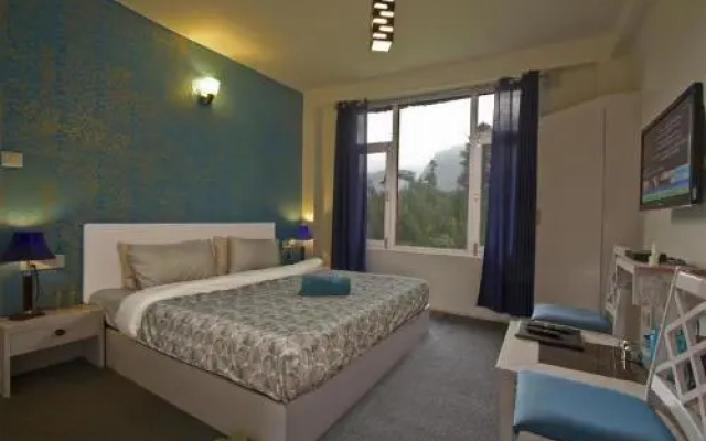 Sashas Hotel