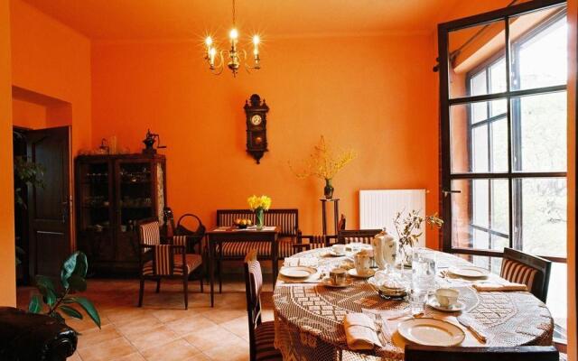 Piano Guest House