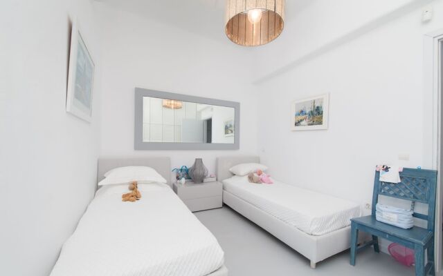 Seawest Villa