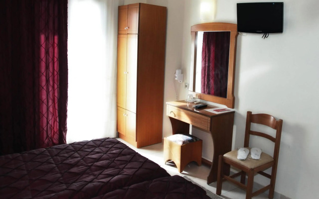 Alexiou Hotel