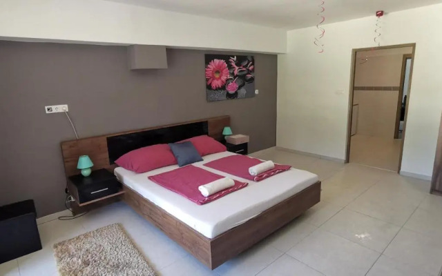 Tisza Gyöngye Apartmanok
