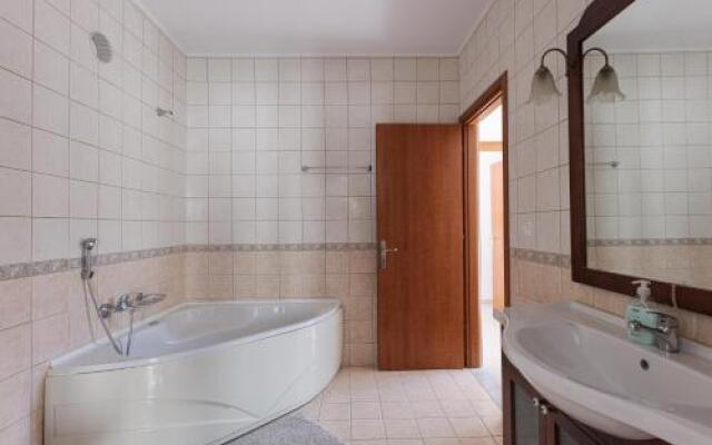 Plakoti Holiday Village