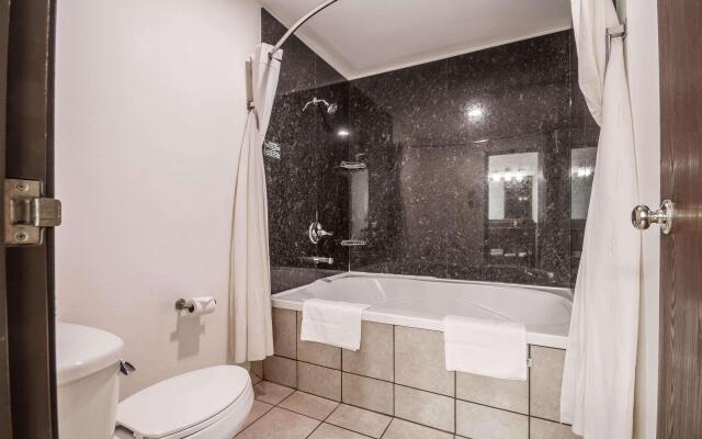 Comfort Suites Appleton Airport