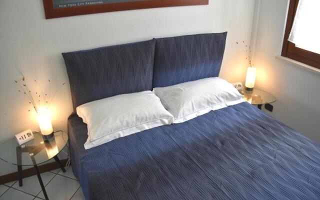 Beach-front boutique apartment Lido 113