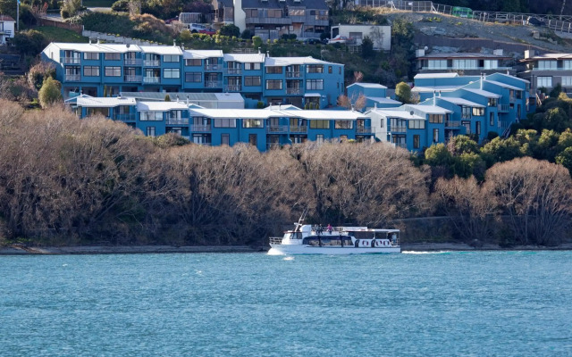 Spinnaker Bay Apartments