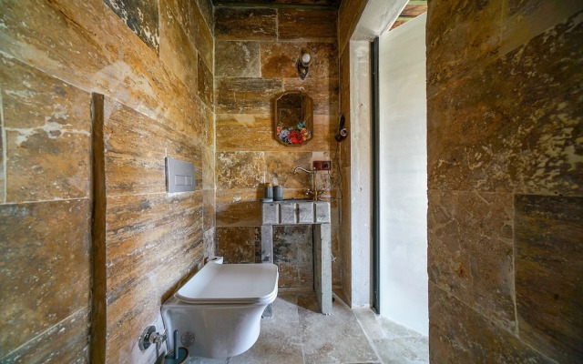 Aysel Inn House