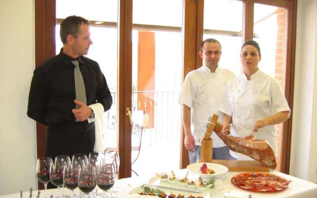 Hotel Conde De Badaran