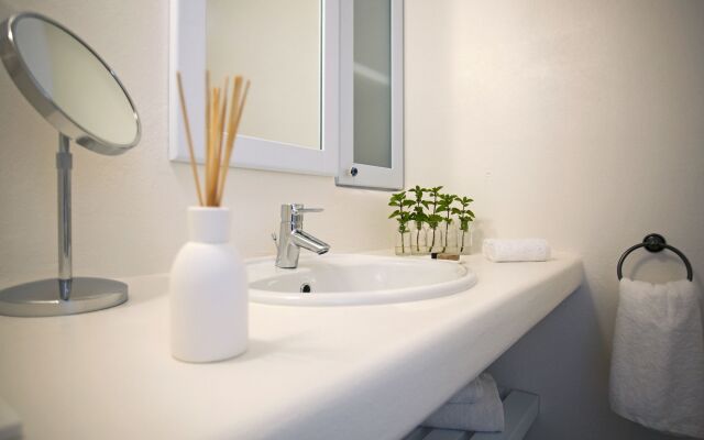 Calme Boutique Hotel Paros- Adults Only