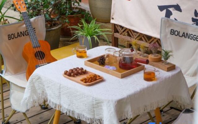 the clouds flower house