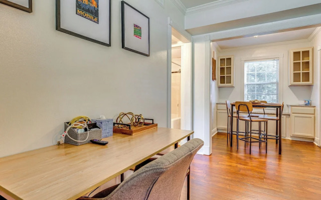 Pet-friendly Mobile Condo ~ 4 Mi to Downtown!