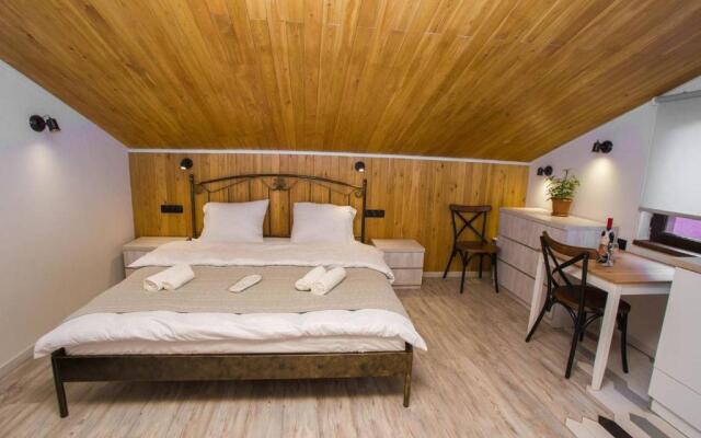 Studio in Old Tbilisi wwooden ceiling