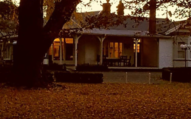 Oak Lane Lodge