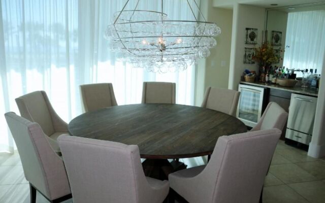 Bella Luna by Prickett Properties