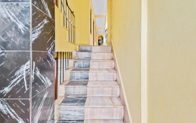 Hotel Plaza Lodge by OYO Rooms