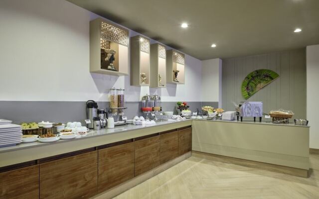 D Square Statue of Unity Kevadia, a member of Radisson Individuals