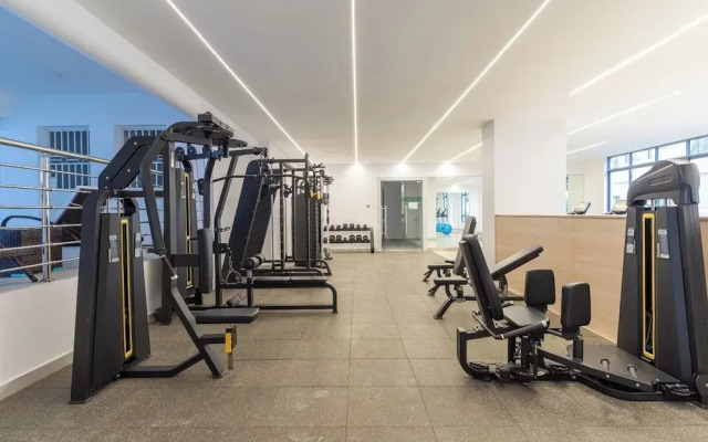 Lux Suites Royal Oaks Residency