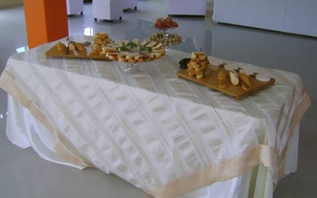 Hotel La Roca Natural