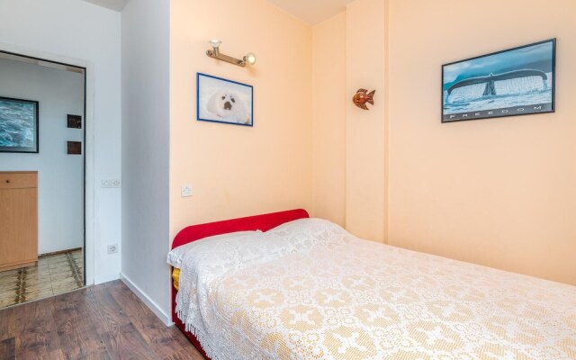 Awesome Apartment in Mali Losinj With Wifi and 3 Bedrooms