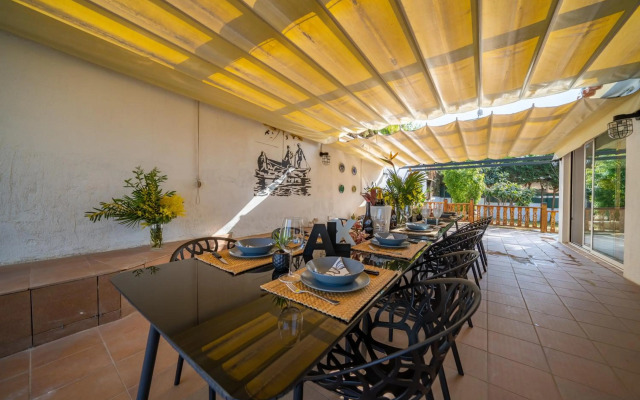 Villa Lux Gallery AC