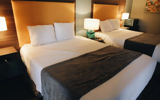 All Seasons Inn & Suites