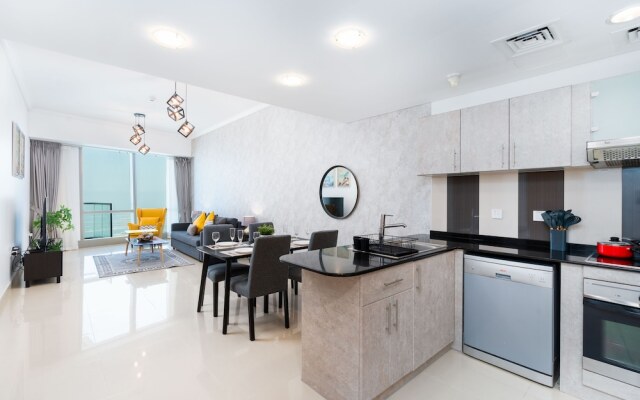 SuperHost - Incredible Full Sea and Dubai Eye View in Marina