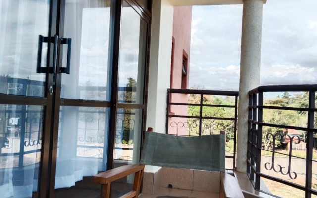 Elegant Three Bedrooms All Ensuite.