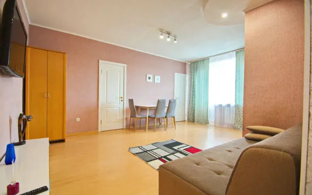 Apartaments na pr Nezavisimosti 52-5