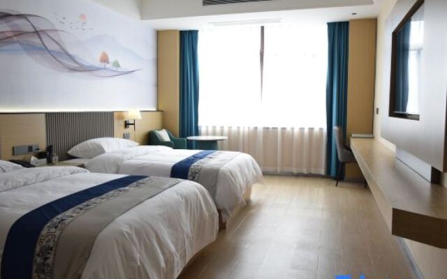 Shibing Green Island Hotel