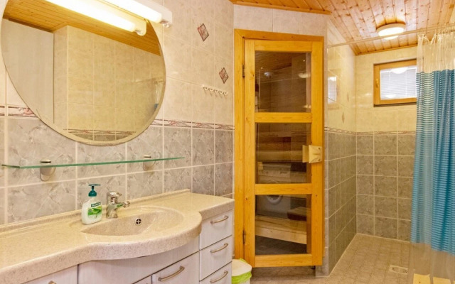 Holiday Home Rukasilva
