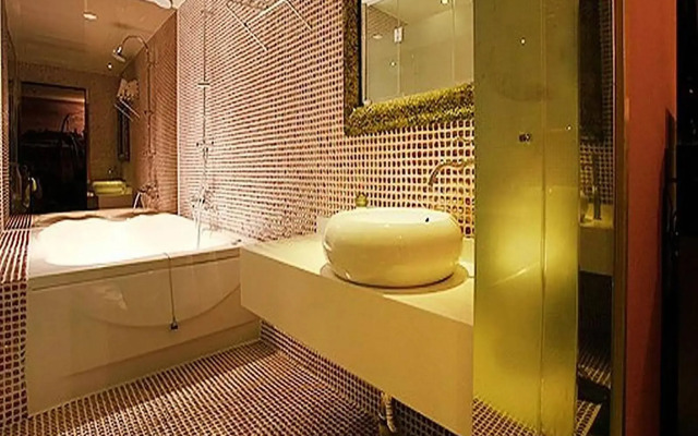 Sungshin Women's University Brown dot