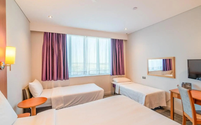 Premier Inn Abu Dhabi Airport (Business Park)