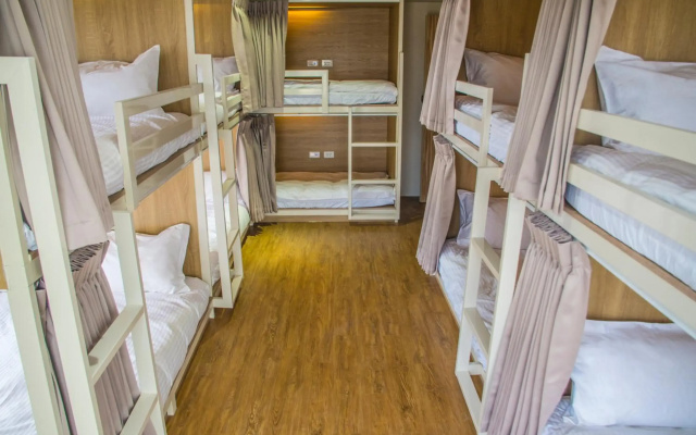 Paper Plane Hostel