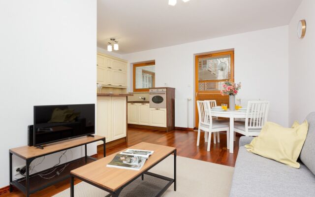 Apartment Polkowska Warsaw by Renters