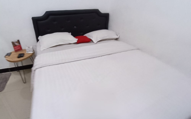 OYO 93885 D'harjo Guesthouse