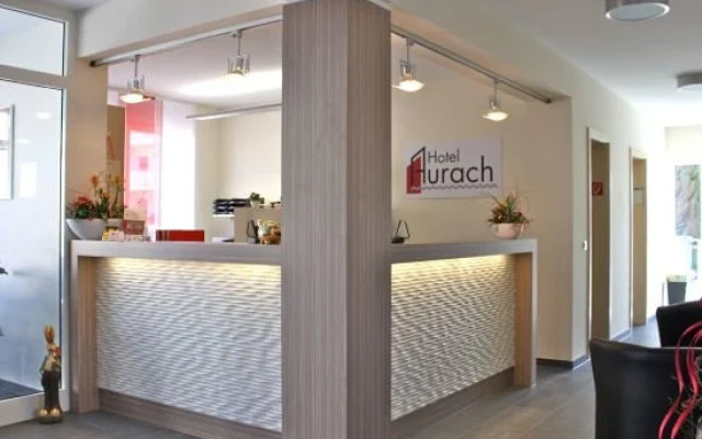 Hotel Aurach