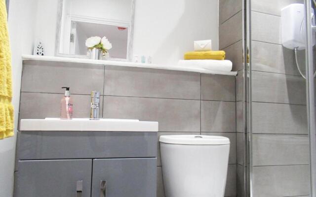 Queen Street Apartments