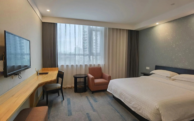 Hundred Centuries Hotel