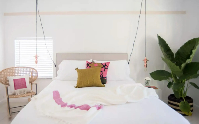 Miami River Inn By Renzzi