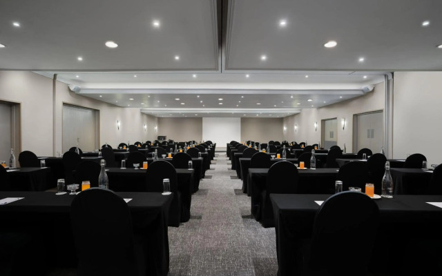 Protea Hotel by Marriott Karridene Beach