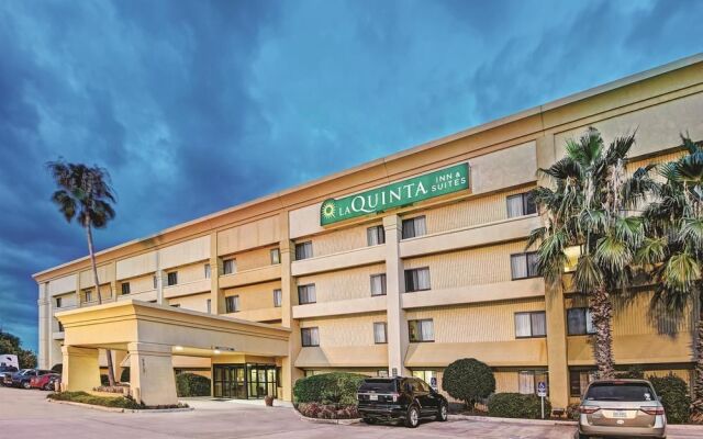 La Quinta Houston Baytown East Hotel