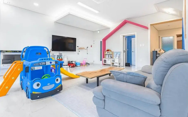 Gyeongju Cheongun28 Kids Poolvilla
