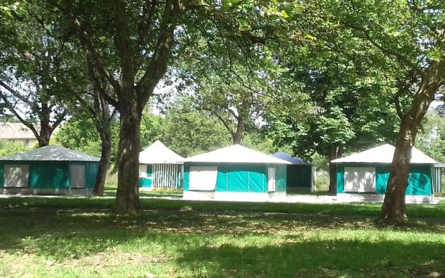 Camping les Ombrages de l'Adour