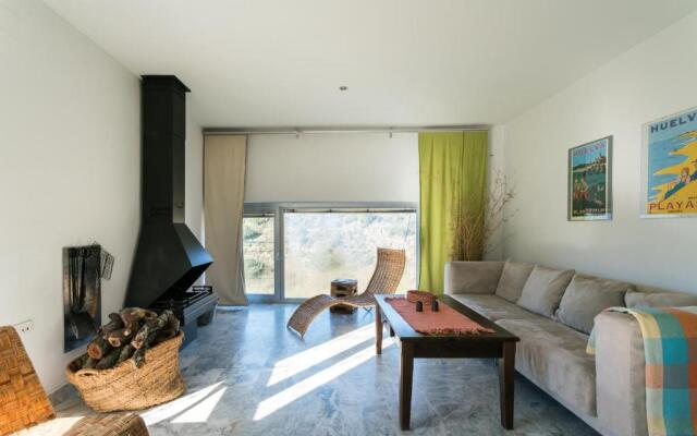 Casa de las Letrinas Baja