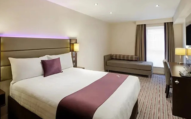 Premier Inn Taunton Central (North)