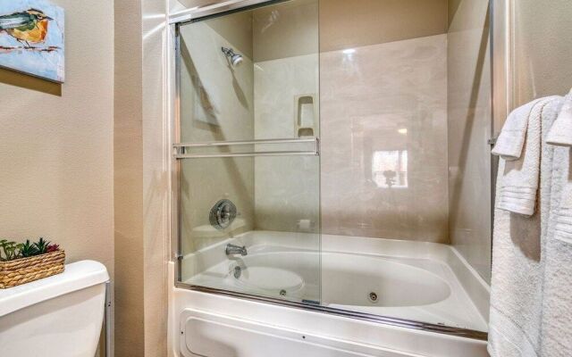 Majestic Lakeside Hideaway 2 Bedroom Condo