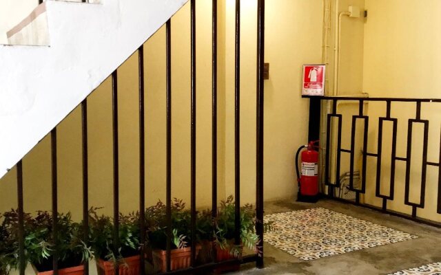 Manon Sleep Eat Drink