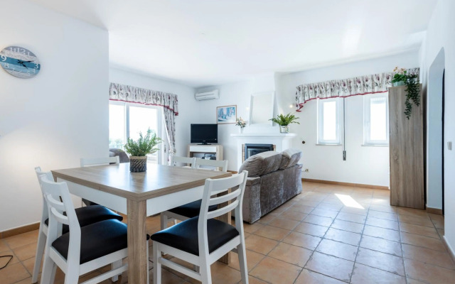 Sea Blue Apartment - Luz Ocean Club