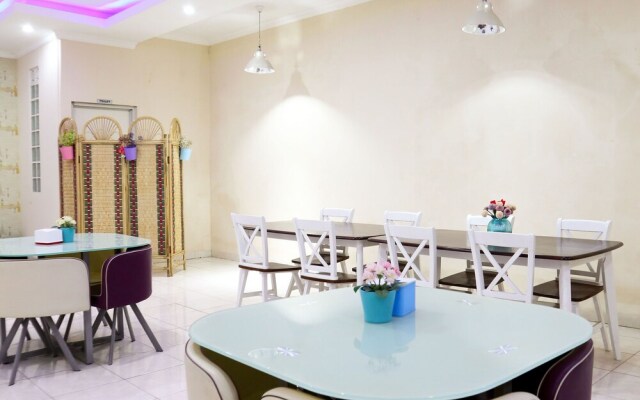 Lenggogeni House by OYO Rooms